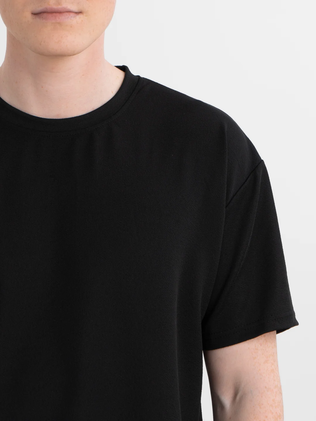 TrendD / Футболка черная Unisex прямая c коротким рукавом