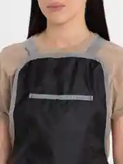 Серый фартук садовода