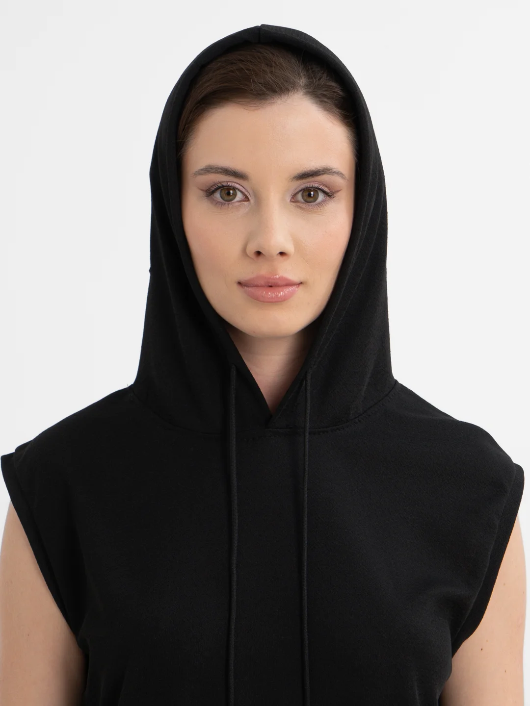 Trend D / Футболка женская черная с капюшоном Unisex