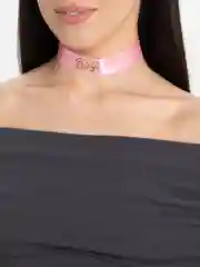 Розовый чокер широкий