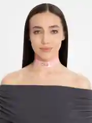Розовый чокер широкий