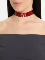 Багровый чокер широкий
