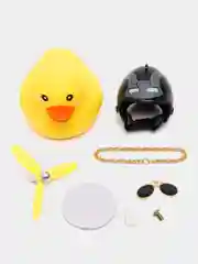 Серый утка игрушка в машину, уточка в машину в шлеме с пропеллером в очках