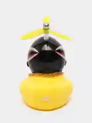Угольный утка игрушка в машину, уточка в машину в шлеме с пропеллером в очках
