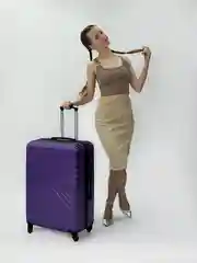 Фиолетовый чемодан на колесах, дорожный, пластиковый, размеры S, M, L