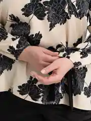 Кремовый костюм классический двойка с брюками, большие размеры