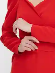 Алый платье вечернее