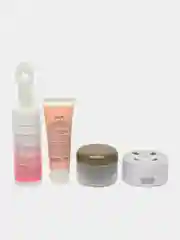 Набор косметики в непромокаемой косметичке WASHBAG