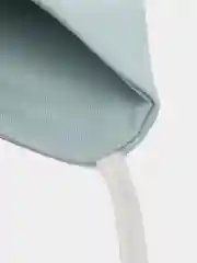 Багровый шапка кошечка