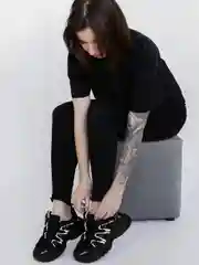 Белый кроссовки женские спортивные