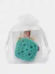 Салатовый серьги квадратные, ручной работы, вязаные