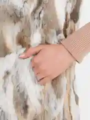 Белый жилет женский, меховой