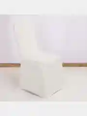 Белый чехол для стульев