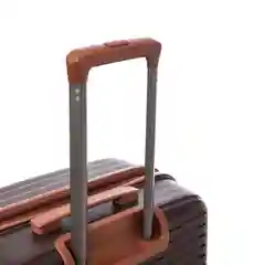Чемодан на колесах TRAVEL / Полипропилен / 4-х колесный / 3 размера / 4 цвета