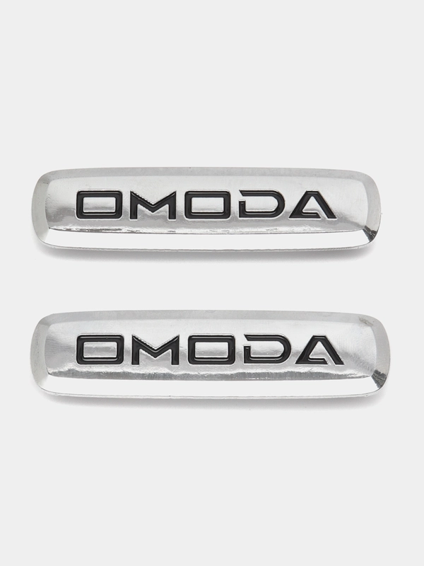 Шильдик логотип на автоковрик Omoda