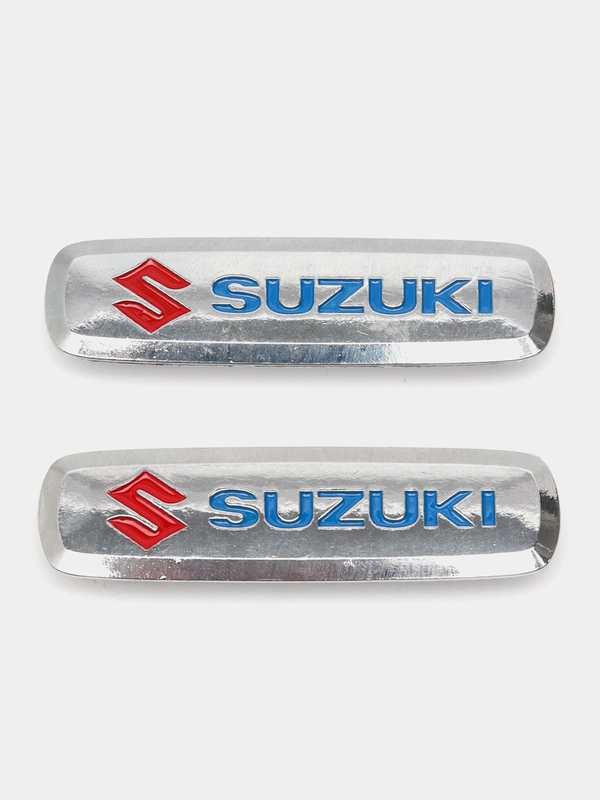 Шильдик логотип на автоковрик  Suzuki