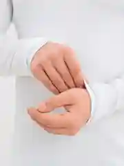 Белый лонгслив мужской