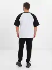 Белый спортивный мужской костюм