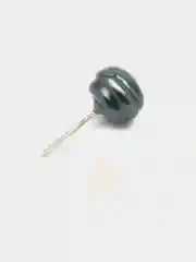Белый серьги-гвоздики женские, 2 цвета