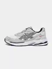 Серый мужские кроссовки с логотипом Asics