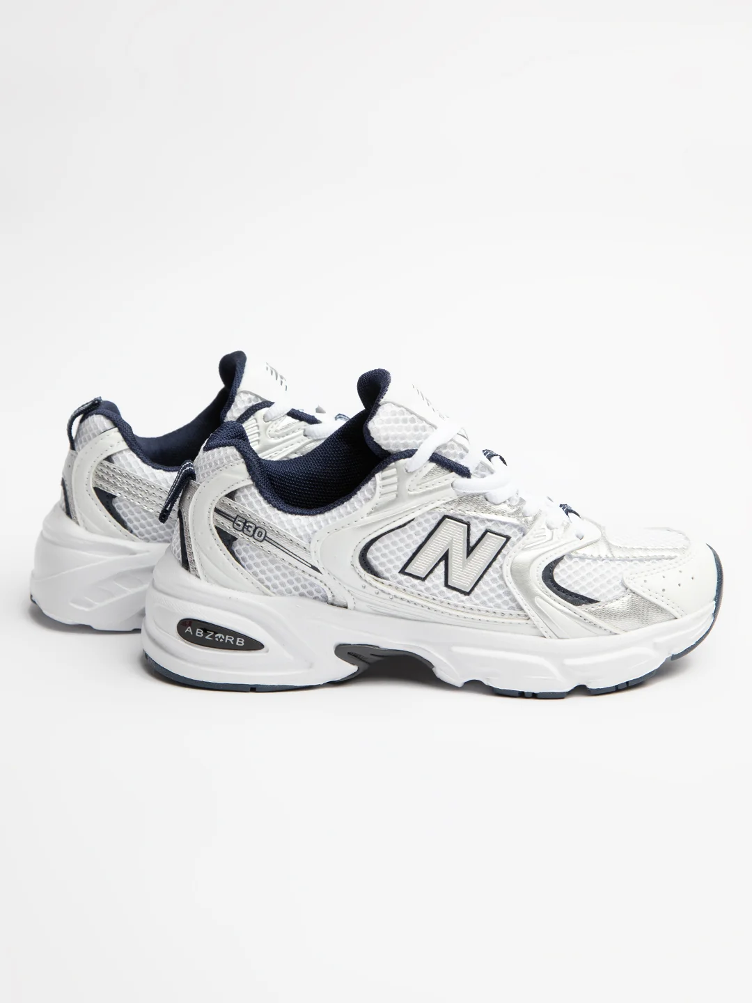 Кроссовки женские с логотипом New Balance 530