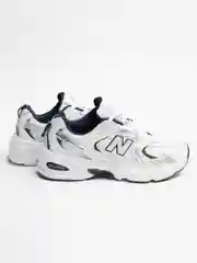 Кроссовки женские с логотипом New Balance 530