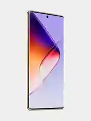 Зеленый смартфон Infinix Note 40 Pro