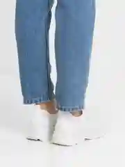 Белый кроссовки женские, летние