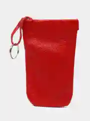 Алый ключница из натуральной кожи