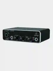 Внешняя звуковая карта BEHRINGER UMC22