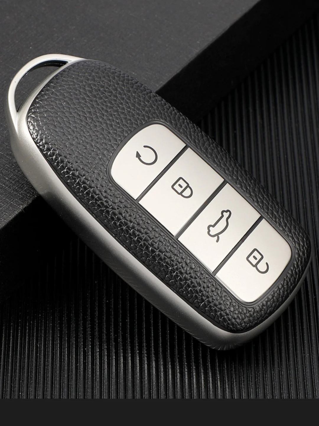 Серебряный чехол для смарт ключа Chery Tiggo 7 Pro Max, 8 Pro Max ,Omoda С5, Arrizo 8 ,Exeed R