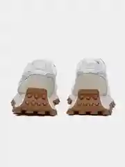 Бежевый кроссовки женские