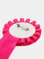 Фуксия значок на свадьбу