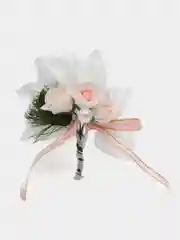 Коралловый бутоньерка
