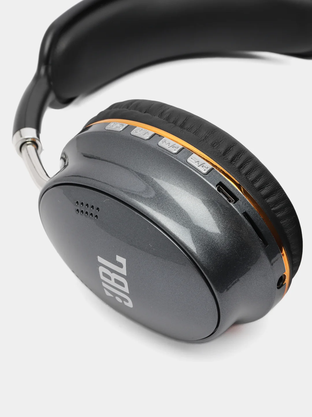 Белый наушники JBL JB 305 BT,  беспроводные, полноразмерные, с микрофоном