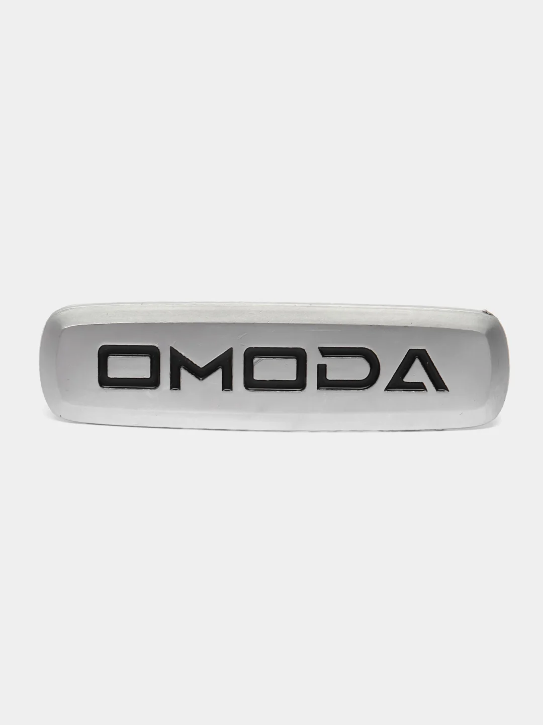Комплект шильдиков металлических с эмблемой авто "Omoda" и 4 винтовыми креплениями (Пара)