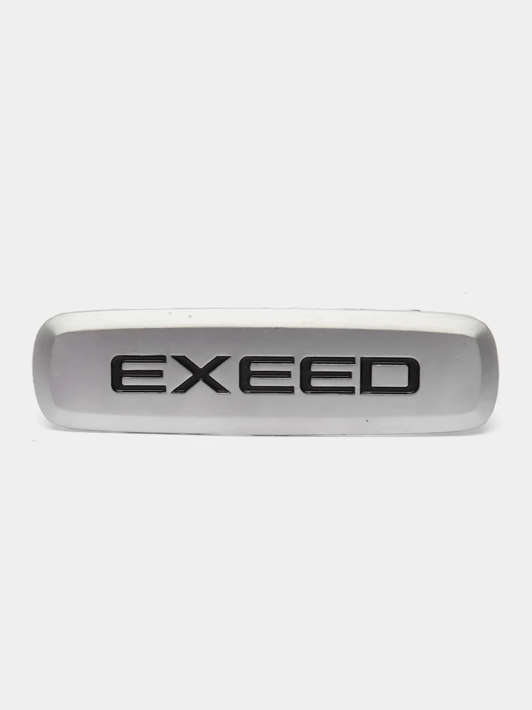 Комплект шильдиков металлических с эмблемой авто "Exeed" и 4 винтовыми креплениями (Пара)