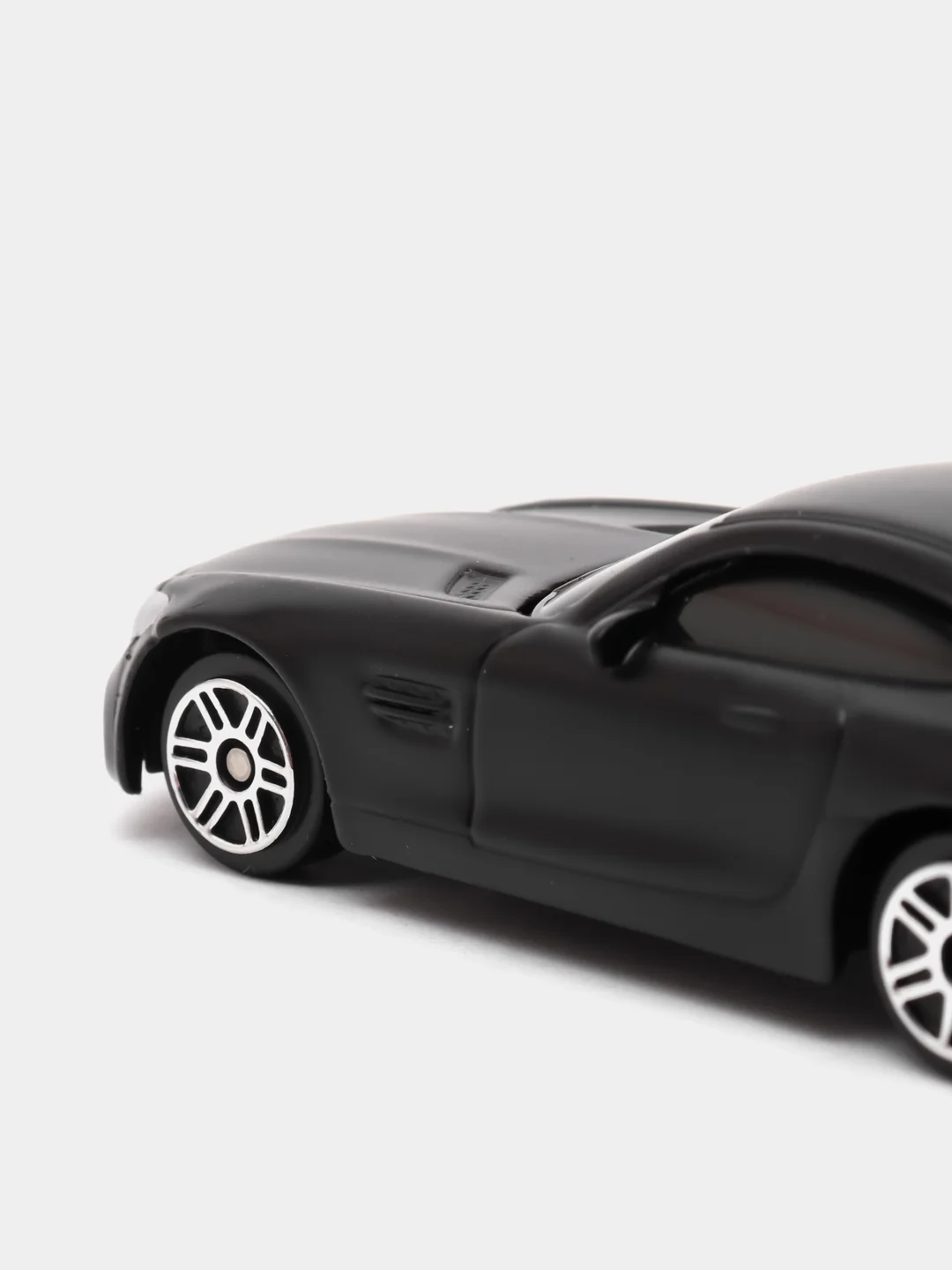 Машина металлическая MERCEDES-AMG GT S, 1:64, цвет чёрный матовый
