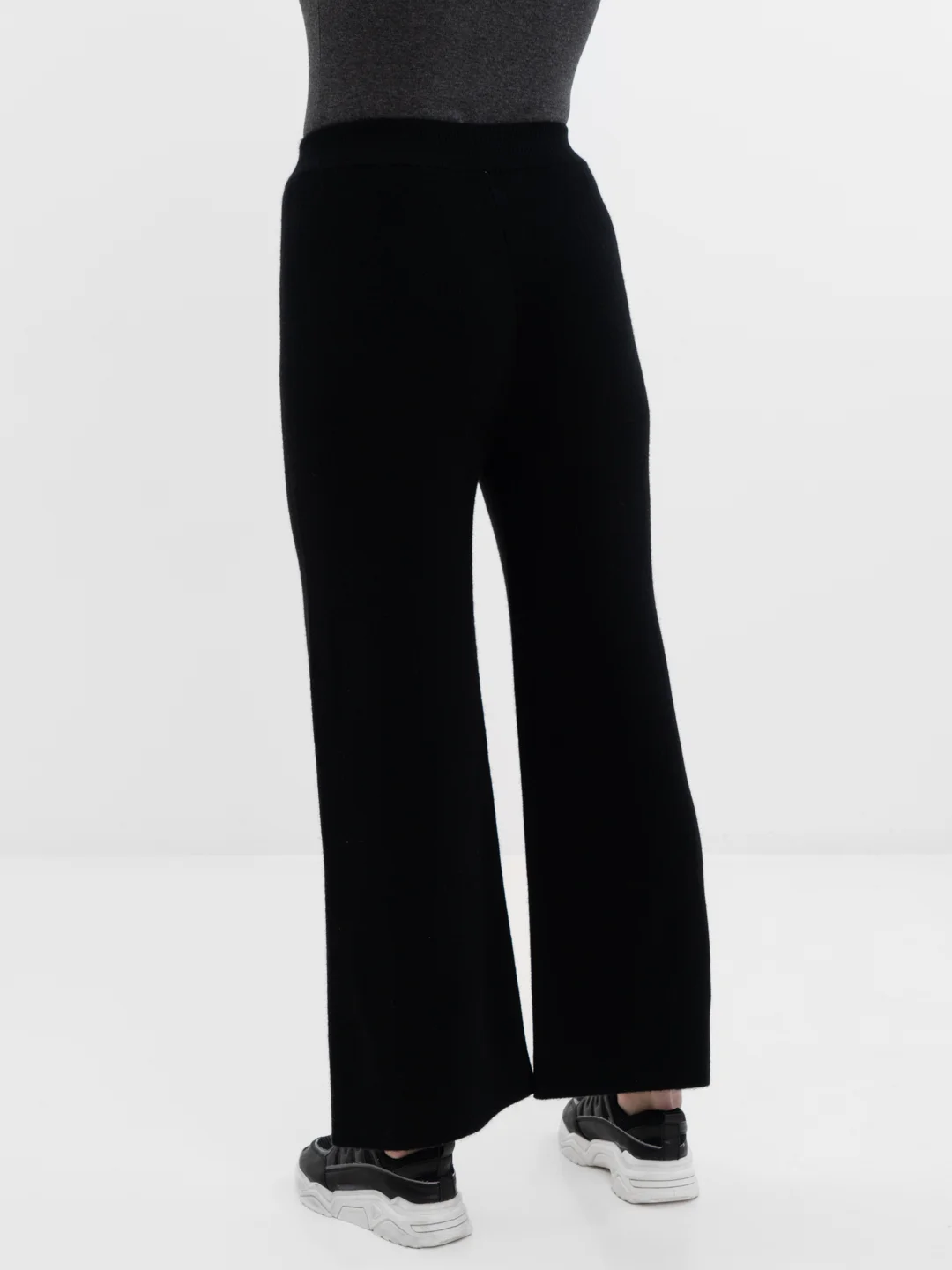 Черные шерстяные брюки на резинке, L- XXL