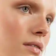 Двухфазное масло для губ INFLUENCE BEAUTY LAVA LIP OIL, тон 02: прозрачный желтый, 6 мл