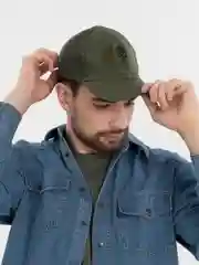 Зеленый кепка