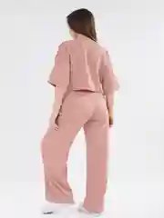 Пудровый костюм женский летний