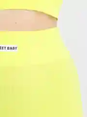 Розовый комплект бесшовный с шортиками