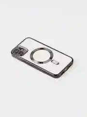 Черный противоударный чехол на iPhone 12 со встроенным магнитным креплением MagSafe