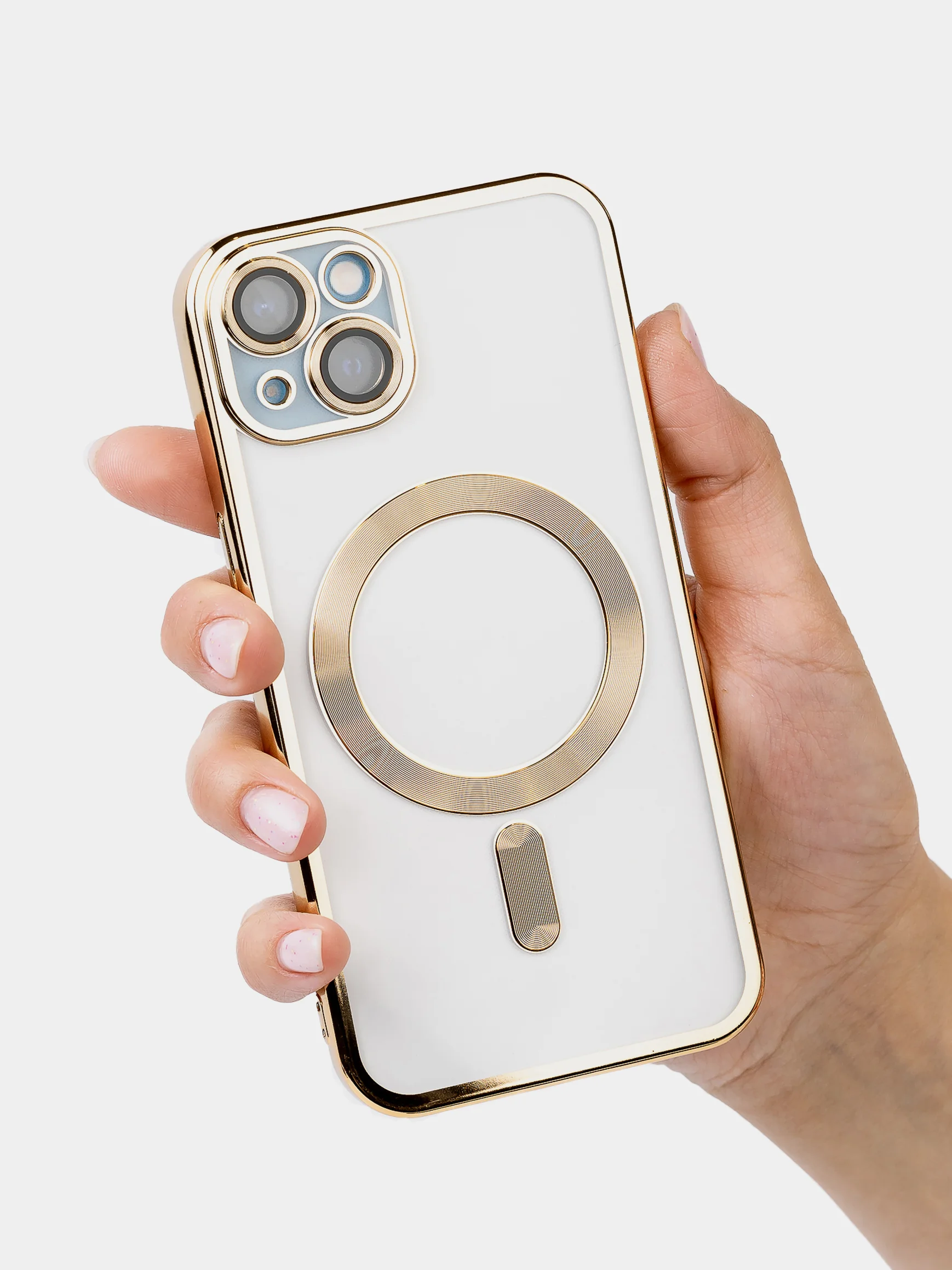 Золотой противоударный чехол на iPhone 13 со встроенным магнитным креплением MagSafe