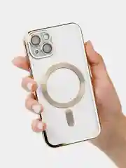 Золотой противоударный чехол на iPhone 13 со встроенным магнитным креплением MagSafe