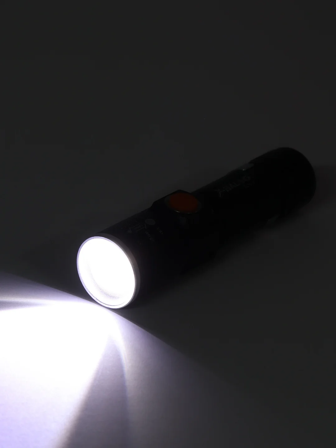 Аккумуляторный сверхяркий карманный фонарик с usb, металлический корпус с клипсой и линзой