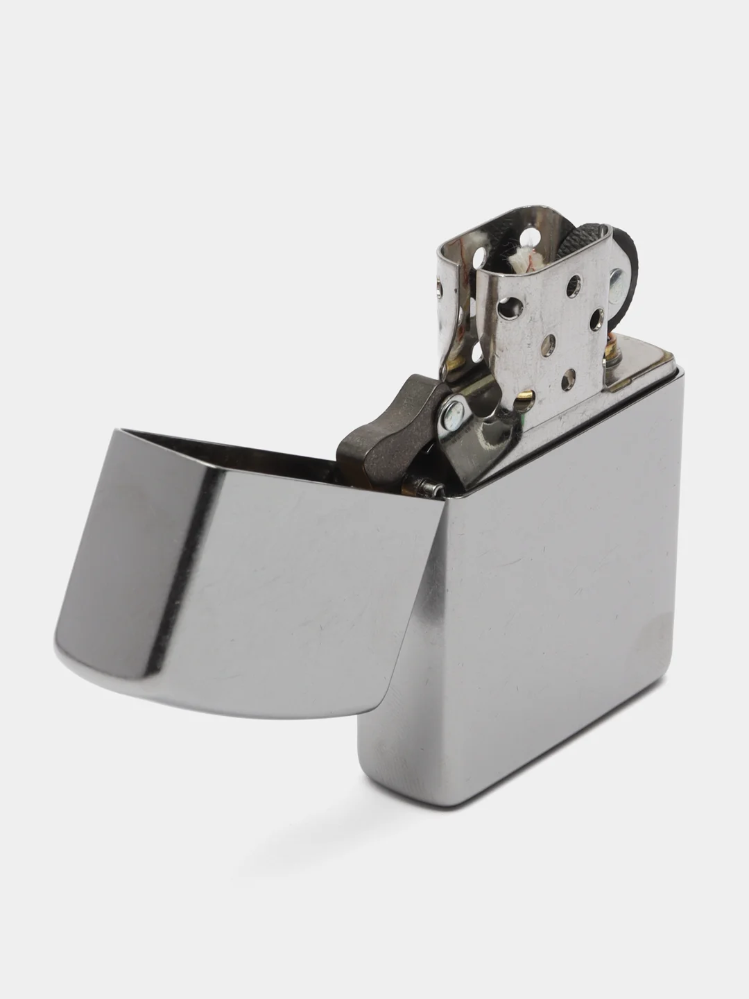 Серебряный зажигалка бензиновая ZIPPO 207 Classic с покрытием Satin Chrome
