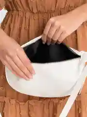 Белый сумка мешок через плечо