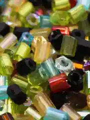 Коралловый меланж стеклярус бисер рубка